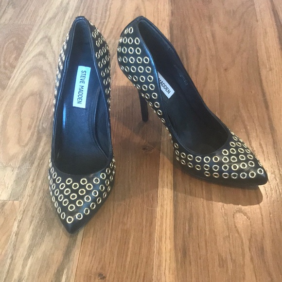 NEW! Gold and Black shoes - Picture 1 of 6